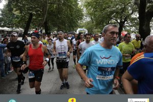 9ος Γύρος Λίμνης Ιωαννίνων - Αγώνες 30 χλμ. και 10 χλμ.