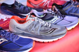 Η Saucony στήριξε τον Γύρο Λίμνης, οι δρομείς γνώρισαν τα νέα της μοντέλα