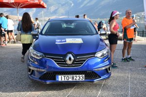 Το εντυπωσιακό Renault Megane οδήγησε τους δρομείς στον τερματισμό