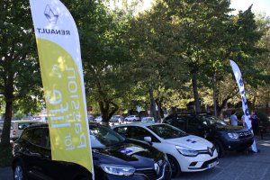 Το εντυπωσιακό Renault Megane οδήγησε τους δρομείς στον τερματισμό