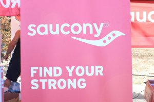Η Saucony στήριξε τον Γύρο Λίμνης, οι δρομείς γνώρισαν τα νέα της μοντέλα