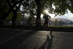 Επέστρεψε στην κορυφή ο Νέστορας Κολιός στο 5άρι του Ioannina Lake Run