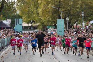 Κερδίζουν έδαφος Family Run και Lake Run Kids Race 